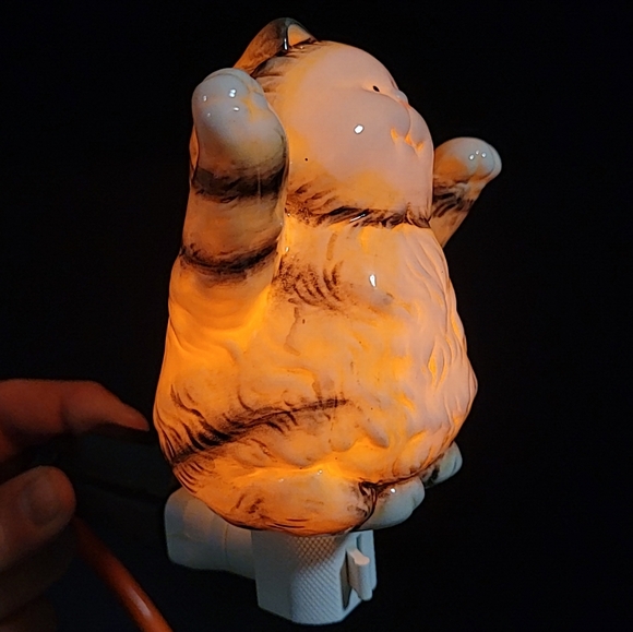 FAT CAT CERAMIC NIGHT-LIGHT WITH SWIVEL PLUG - Picture 7 of 7